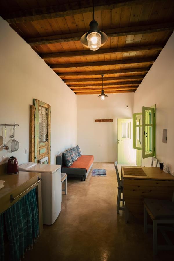 Simboro House - Kythoikies Holiday Houses Kythira Town Экстерьер фото